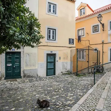 Mouraria 3 - Historic Duplex * Lissabon