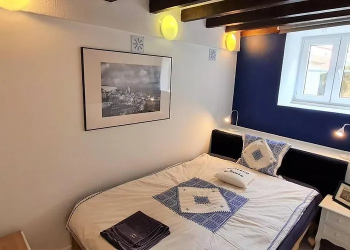 Mouraria 3 - Historic Duplex شقة